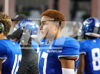 Thumbnail 3 in Argyle vs. Nolan Catholic photogallery.