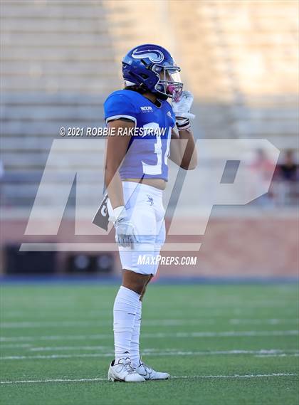 Thumbnail 3 in Argyle vs. Nolan Catholic photogallery.