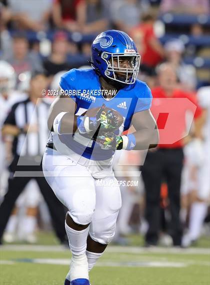 Thumbnail 2 in Argyle vs. Nolan Catholic photogallery.