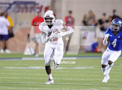 Thumbnail 3 in Argyle vs. Nolan Catholic photogallery.