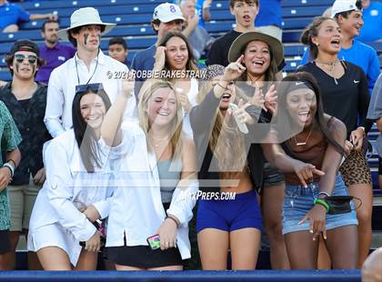 Thumbnail 2 in Argyle vs. Nolan Catholic photogallery.