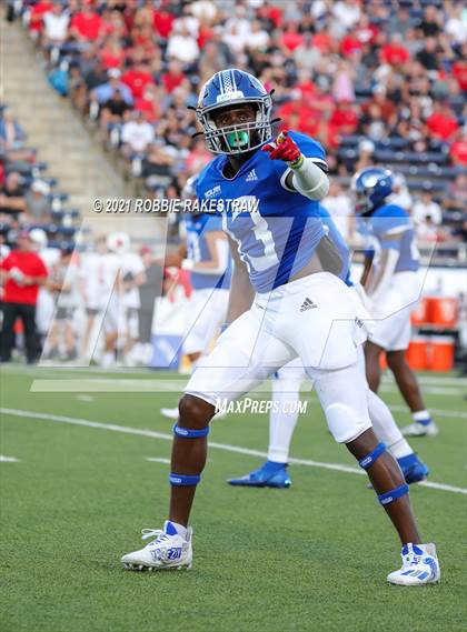 Thumbnail 2 in Argyle vs. Nolan Catholic photogallery.