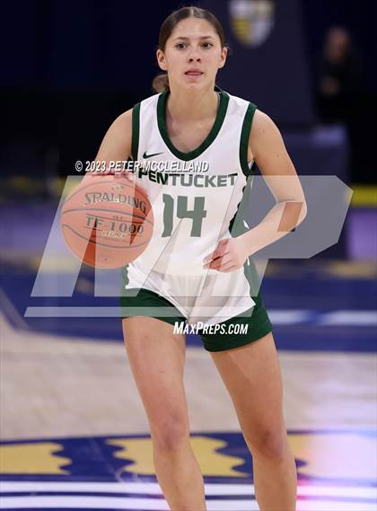 Thumbnail 3 in Methuen vs Pentucket Regional (Commonwealth Christmas Classic) photogallery.