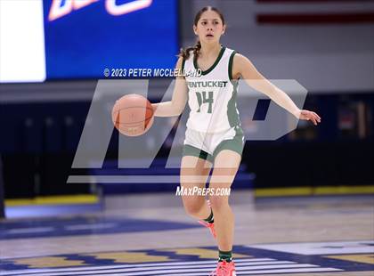 Thumbnail 3 in Methuen vs Pentucket Regional (Commonwealth Christmas Classic) photogallery.