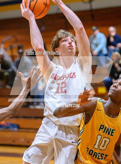 Thumbnail 3 in Terry Sanford vs. Pine Forest photogallery.