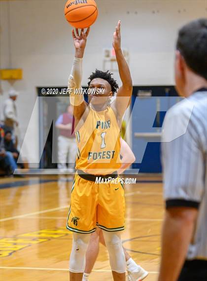 Thumbnail 3 in Terry Sanford vs. Pine Forest photogallery.