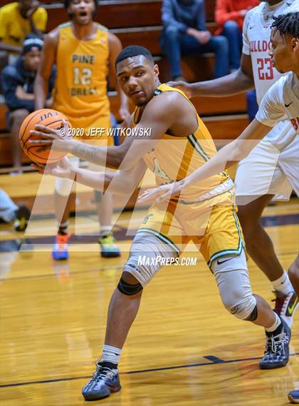 Thumbnail 3 in Terry Sanford vs. Pine Forest photogallery.