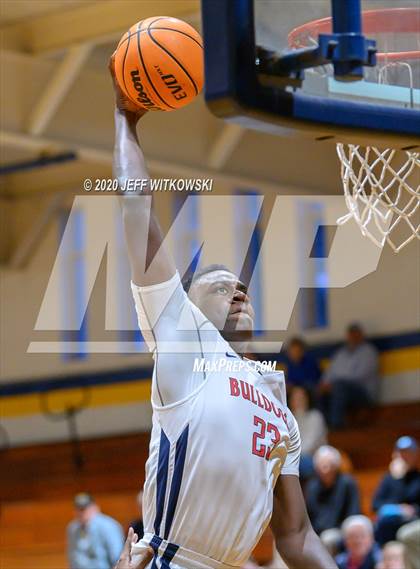 Thumbnail 2 in Terry Sanford vs. Pine Forest photogallery.