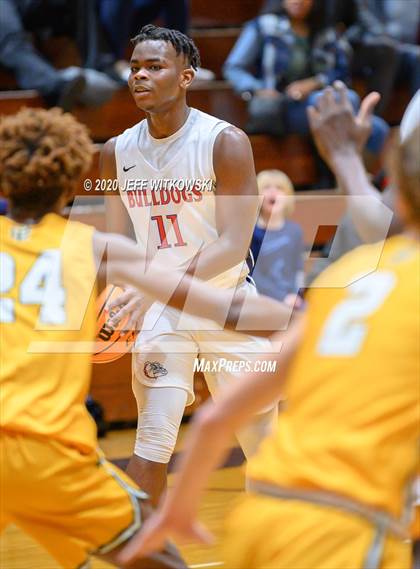 Thumbnail 2 in Terry Sanford vs. Pine Forest photogallery.