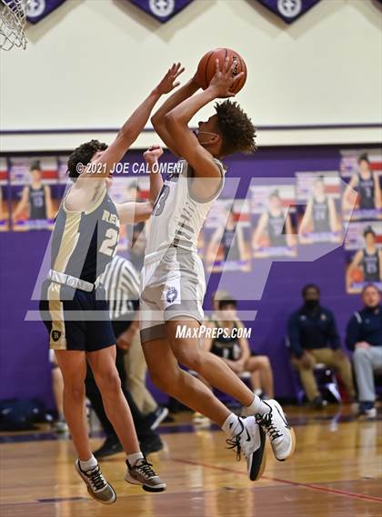 Thumbnail 2 in Saint Mary's Hall vs Regents photogallery.