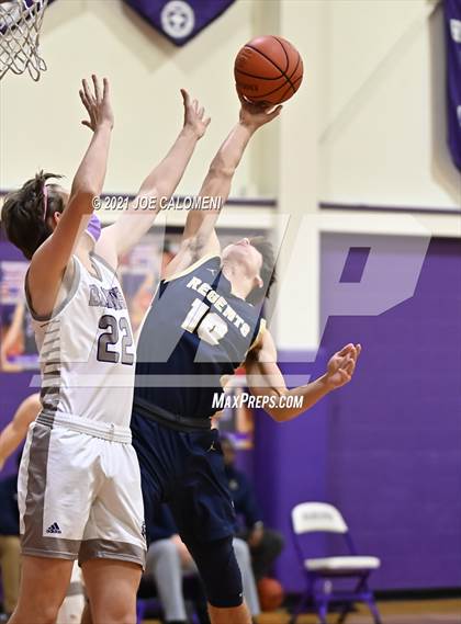 Thumbnail 1 in Saint Mary's Hall vs Regents photogallery.