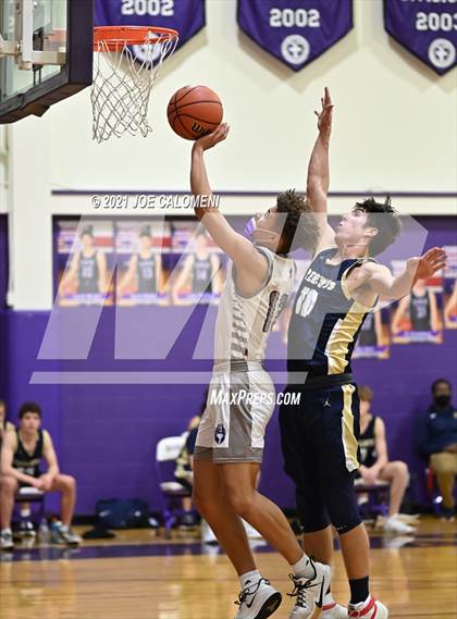 Thumbnail 3 in Saint Mary's Hall vs Regents photogallery.