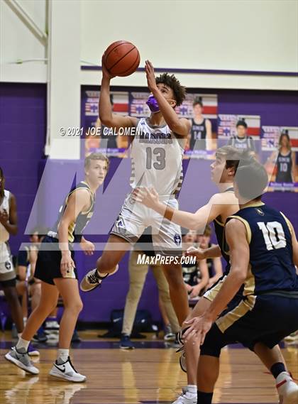 Thumbnail 2 in Saint Mary's Hall vs Regents photogallery.