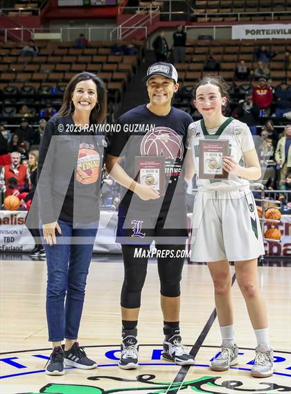 Thumbnail 3 in Liberty vs. Tehachapi (CIF CS D2 Girls Championship) photogallery.