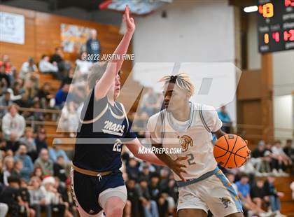 Thumbnail 2 in San Ysidro vs. La Costa Canyon (Torrey Pines Holiday Classic) photogallery.