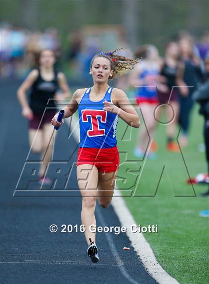 Thumbnail 1 in Kenosha County Outdoor Track & Field Meet photogallery.