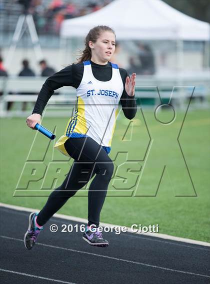 Thumbnail 3 in Kenosha County Outdoor Track & Field Meet photogallery.