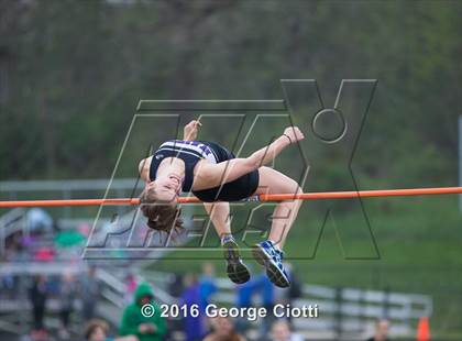 Thumbnail 3 in Kenosha County Outdoor Track & Field Meet photogallery.