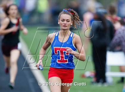Thumbnail 2 in Kenosha County Outdoor Track & Field Meet photogallery.