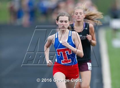 Thumbnail 3 in Kenosha County Outdoor Track & Field Meet photogallery.