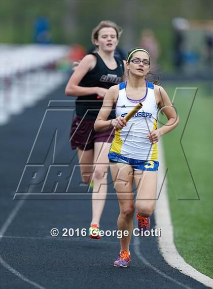 Thumbnail 1 in Kenosha County Outdoor Track & Field Meet photogallery.