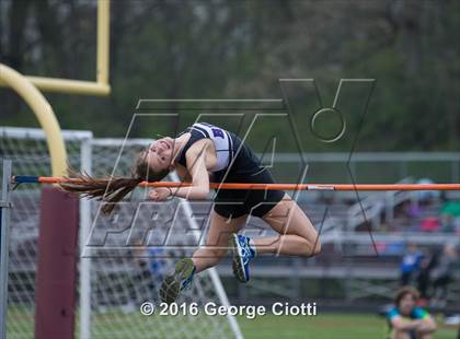 Thumbnail 3 in Kenosha County Outdoor Track & Field Meet photogallery.
