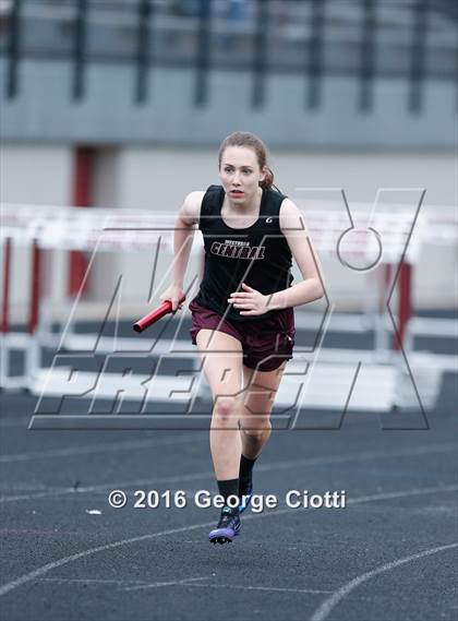 Thumbnail 3 in Kenosha County Outdoor Track & Field Meet photogallery.