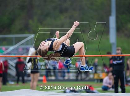 Thumbnail 2 in Kenosha County Outdoor Track & Field Meet photogallery.