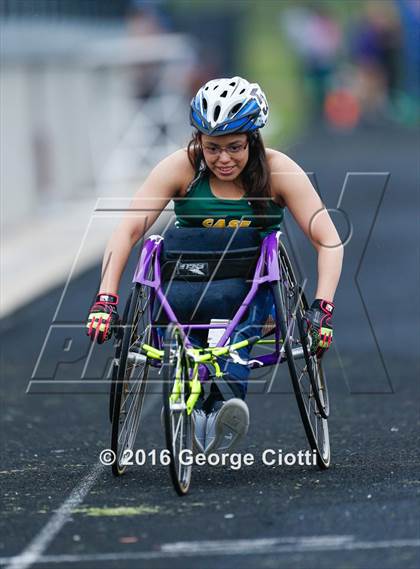Thumbnail 3 in Kenosha County Outdoor Track & Field Meet photogallery.