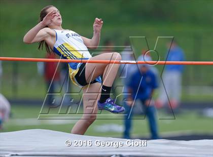 Thumbnail 3 in Kenosha County Outdoor Track & Field Meet photogallery.