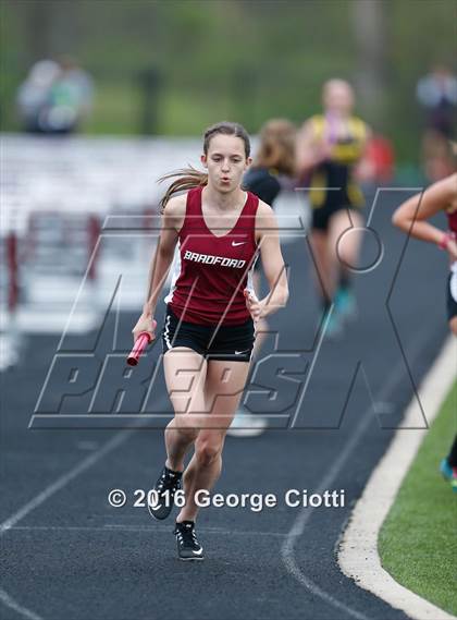 Thumbnail 2 in Kenosha County Outdoor Track & Field Meet photogallery.