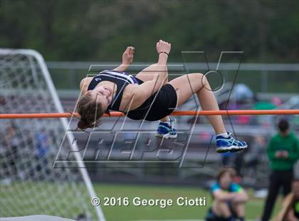 Thumbnail 2 in Kenosha County Outdoor Track & Field Meet photogallery.