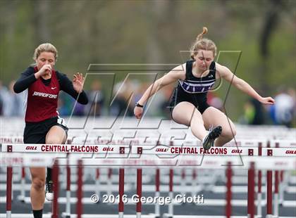 Thumbnail 3 in Kenosha County Outdoor Track & Field Meet photogallery.