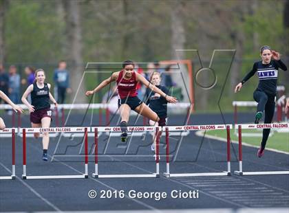 Thumbnail 2 in Kenosha County Outdoor Track & Field Meet photogallery.