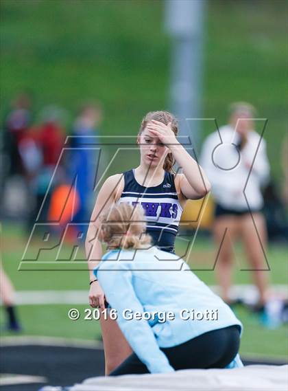 Thumbnail 3 in Kenosha County Outdoor Track & Field Meet photogallery.