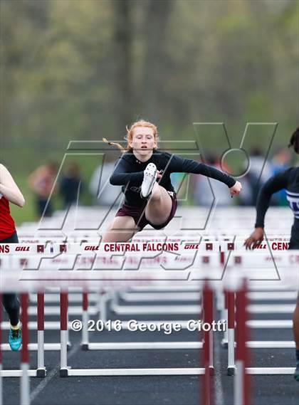Thumbnail 1 in Kenosha County Outdoor Track & Field Meet photogallery.