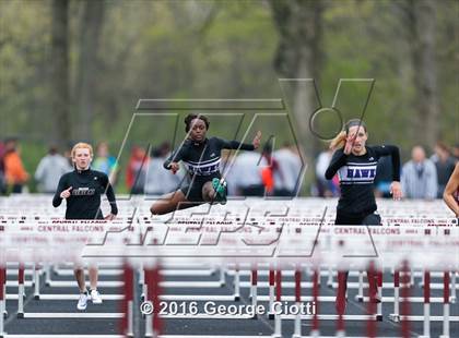 Thumbnail 3 in Kenosha County Outdoor Track & Field Meet photogallery.