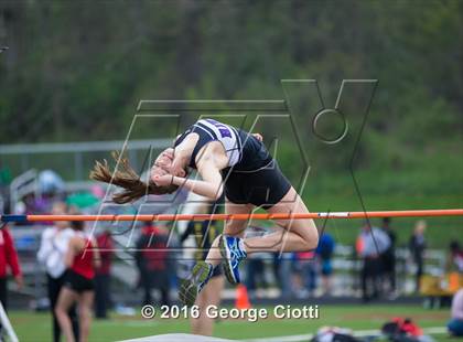 Thumbnail 3 in Kenosha County Outdoor Track & Field Meet photogallery.