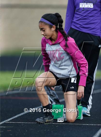 Thumbnail 1 in Kenosha County Outdoor Track & Field Meet photogallery.