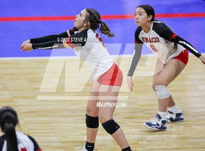 Thumbnail 2 in Wiggins vs. Ignacio (CHSAA 2A Second Round) photogallery.