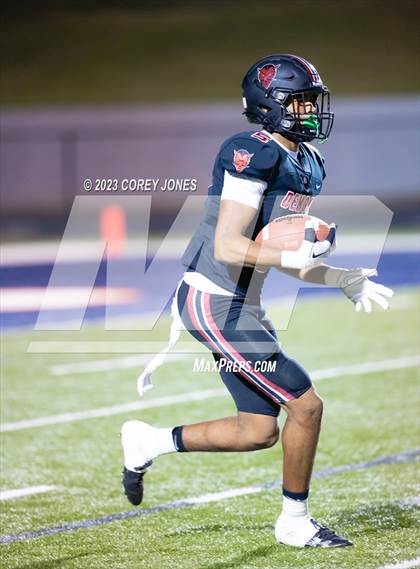 Thumbnail 3 in Ware County vs Warner Robins (GHSA 5A 2nd Round) photogallery.