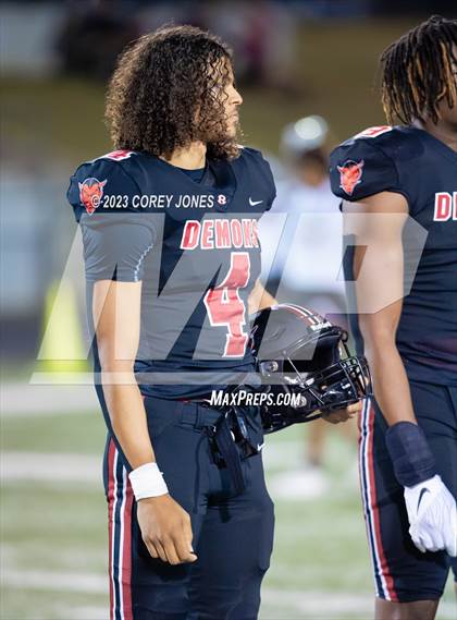 Thumbnail 2 in Ware County vs Warner Robins (GHSA 5A 2nd Round) photogallery.