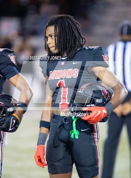 Thumbnail 2 in Ware County vs Warner Robins (GHSA 5A 2nd Round) photogallery.