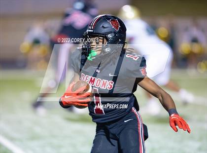 Thumbnail 2 in Ware County vs Warner Robins (GHSA 5A 2nd Round) photogallery.