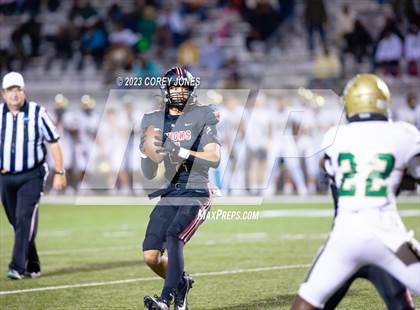 Thumbnail 2 in Ware County vs Warner Robins (GHSA 5A 2nd Round) photogallery.
