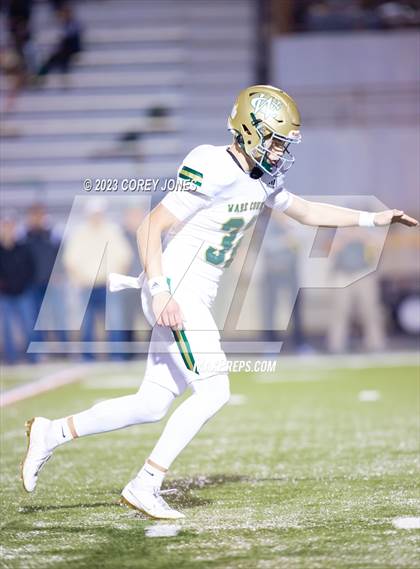Thumbnail 3 in Ware County vs Warner Robins (GHSA 5A 2nd Round) photogallery.