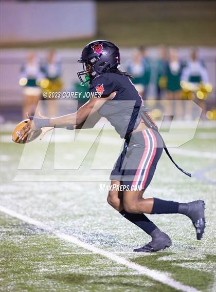 Thumbnail 2 in Ware County vs Warner Robins (GHSA 5A 2nd Round) photogallery.