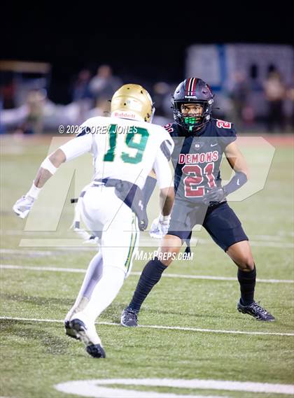 Thumbnail 1 in Ware County vs Warner Robins (GHSA 5A 2nd Round) photogallery.