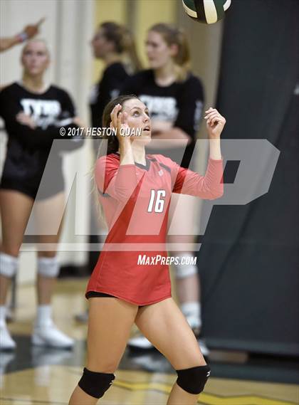 Thumbnail 1 in Palos Verdes vs Esperanza (Dave Mohs Tournament) photogallery.