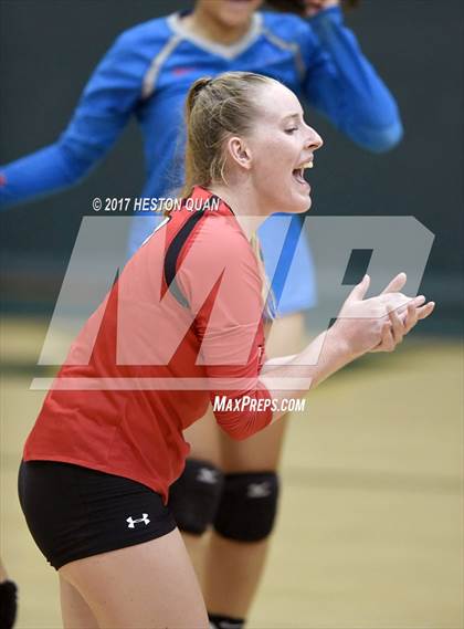 Thumbnail 2 in Palos Verdes vs Esperanza (Dave Mohs Tournament) photogallery.